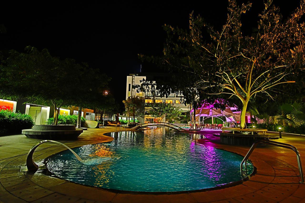 The Emerald Club ,Rajkot Bagian luar foto